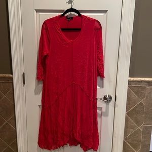 Brand Comfy USA- Size M red crinkle dress with 3/4 sleeve. It has a lining.